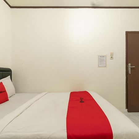 Reddoorz Near Pondok Indah Water Park Jakarta Exterior foto