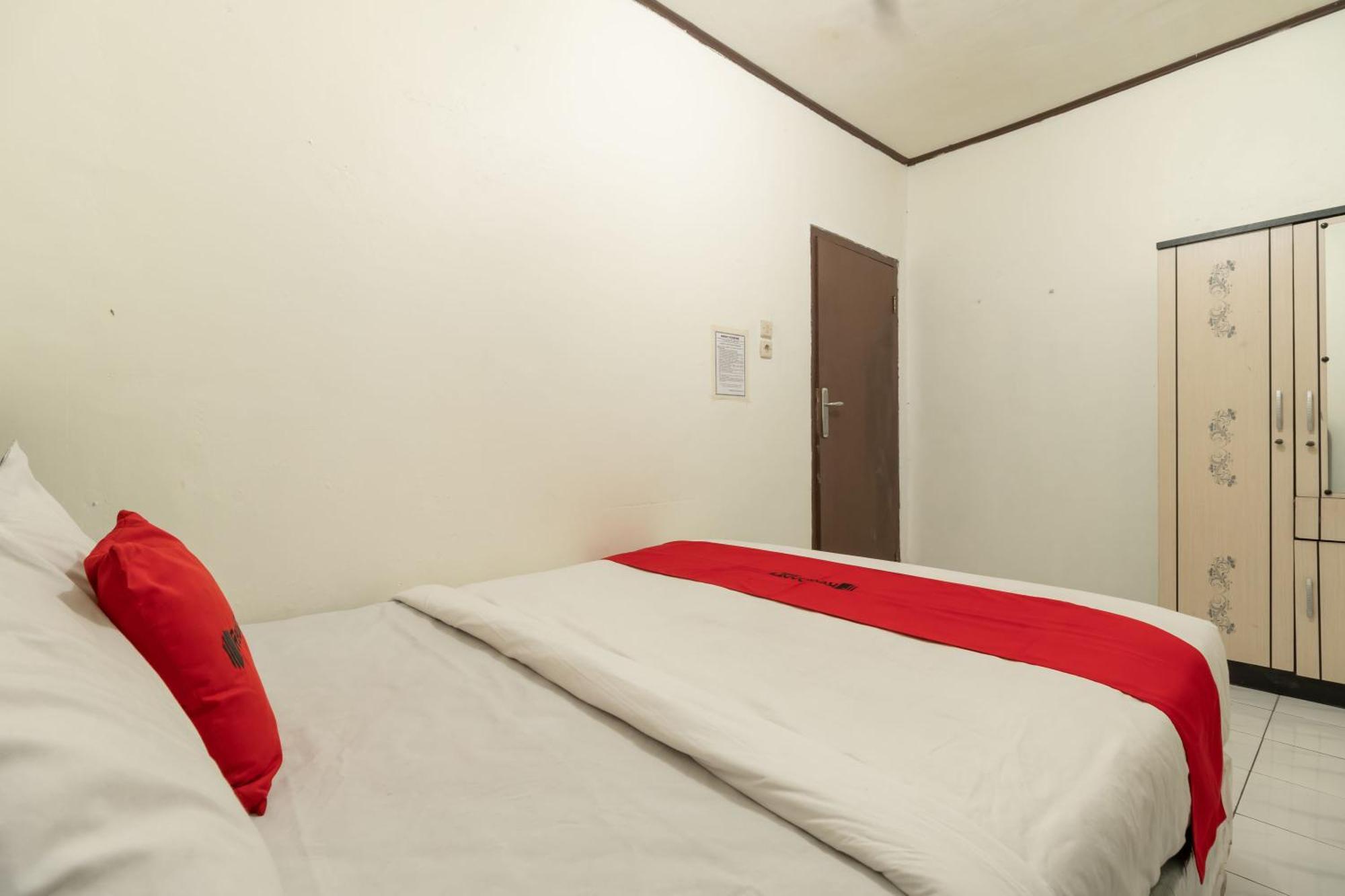 Reddoorz Near Pondok Indah Water Park Jakarta Exterior foto